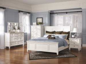 B672, Prentice, Dresser, Mirror, Nightstand, Media Chest, Door Chest, Queen Bed, King Bed, Bedroom Set, Ashley, Prentice Bedroom Set, Storage Footboard