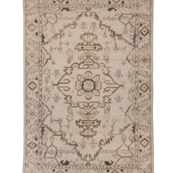 R401161 Vintage Rug